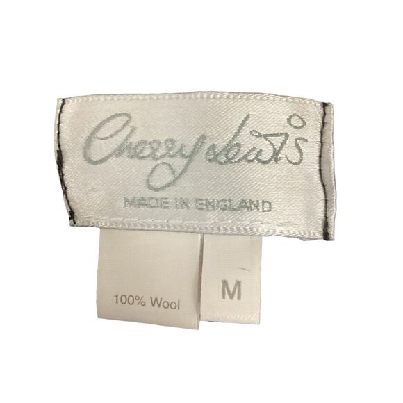 Cherry Lewis Cardigan Women’s Size M 100% Wool V-Neck Short Flower Motif Purple - Picture 5 of 5